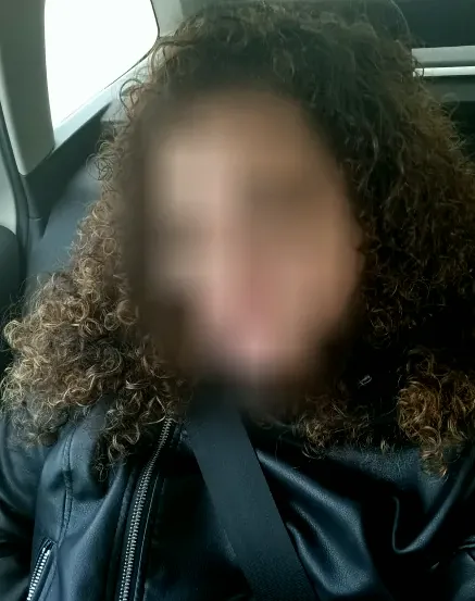 Amber, 35