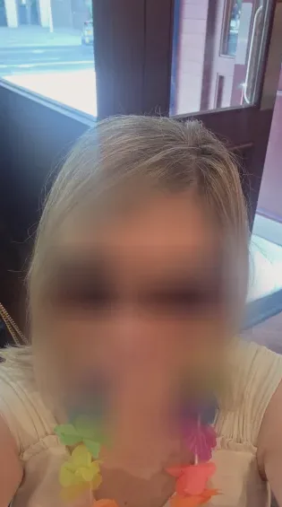 Amira, 38