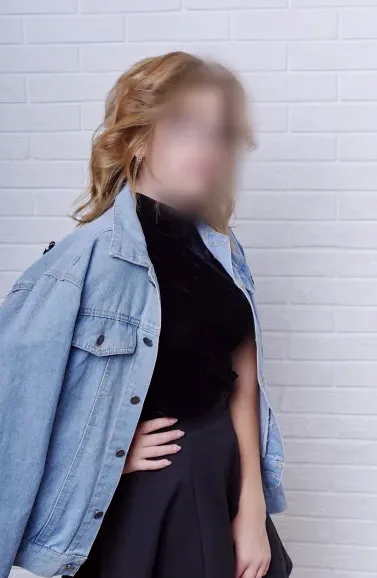 Ellie, 26