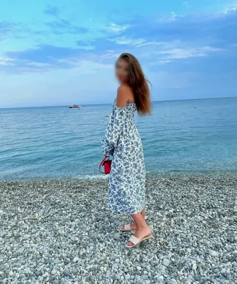 Ffion, 39