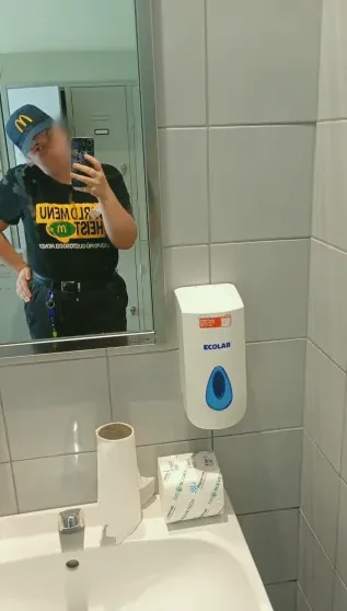 Jade, 24