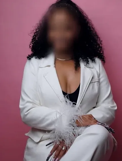 Michelle, 39