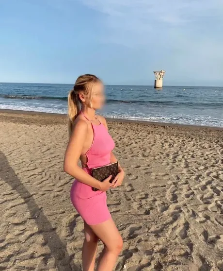 Rosie, 19
