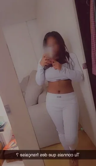 Saoirse, 25